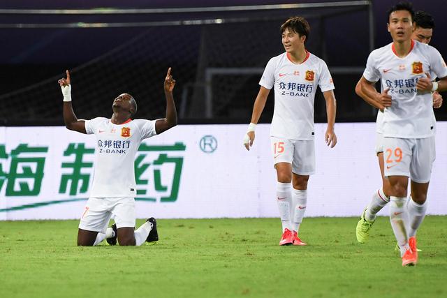 奥尼尔否定戈贝尔名人堂资格：防守不等于传奇